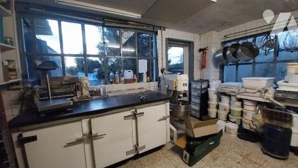 Immeuble à Vendre à Isbergues (62330) en Pas-de-Calais (62), Immeuble à usage de commerce (boul...