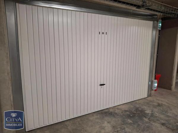 Parking à louer 27m² Cannes (06150)