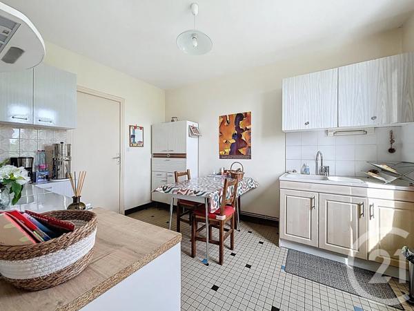 Maison à vendre  4 pièces - 98,45 m 2   ST POURCAIN SUR SIOULE  - 03