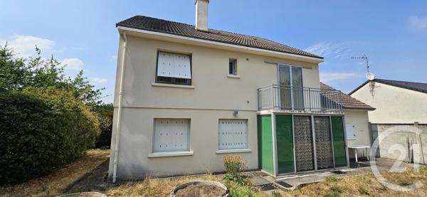 Maison à vendre  5 pièces - 118 m 2   PREMILHAT  - 03