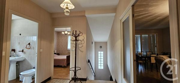 Maison à vendre  5 pièces - 118 m 2   PREMILHAT  - 03