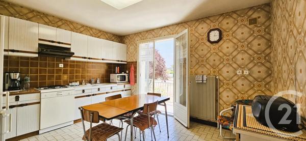 Maison à vendre  5 pièces - 118 m 2   PREMILHAT  - 03