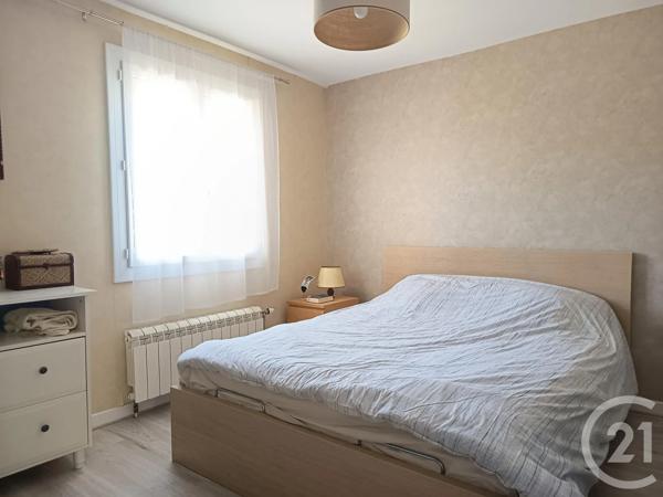Maison à vendre  6 pièces - 140 m 2   GUILHERAND GRANGES  - 07