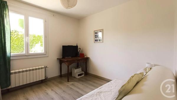 Maison à vendre  6 pièces - 140 m 2   GUILHERAND GRANGES  - 07