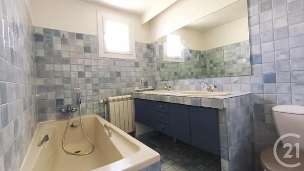 Maison à vendre  6 pièces - 140 m 2   GUILHERAND GRANGES  - 07