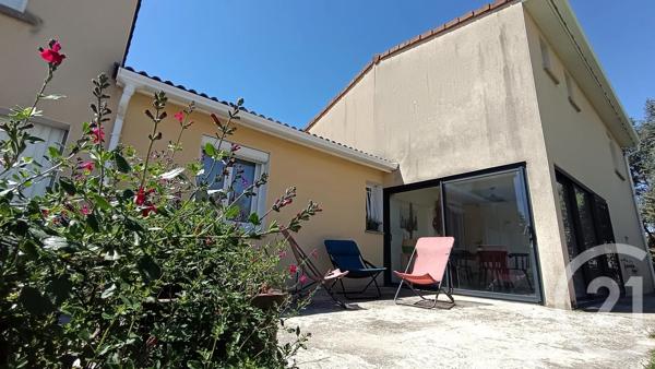 Maison à vendre  6 pièces - 140 m 2   GUILHERAND GRANGES  - 07