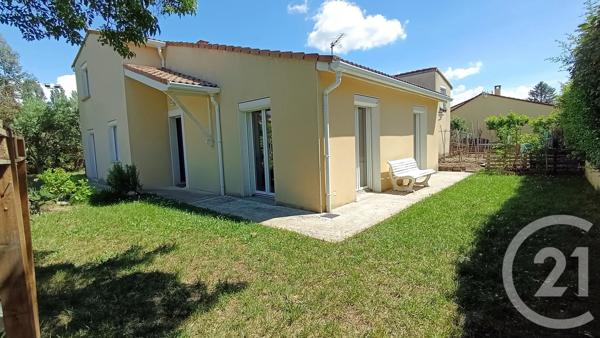 Maison à vendre  6 pièces - 140 m 2   GUILHERAND GRANGES  - 07