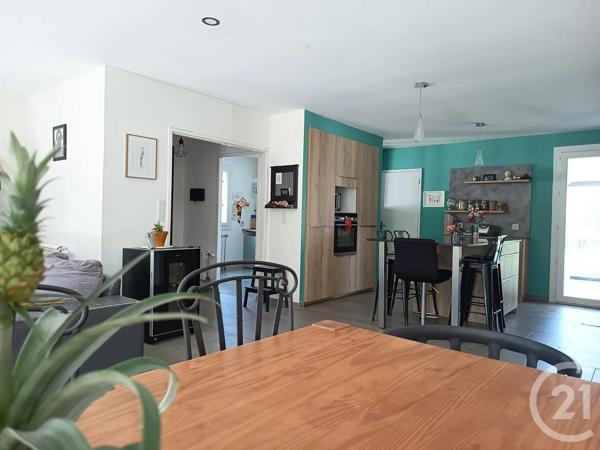 Maison à vendre  6 pièces - 140 m 2   GUILHERAND GRANGES  - 07