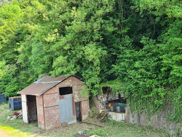 Exclusivité - Les Andelys centre - Maison en pierre  d'environ 140 m2  + une grange à rénover sur 1.297 m2 de terrain plat  - Prix : 99.990