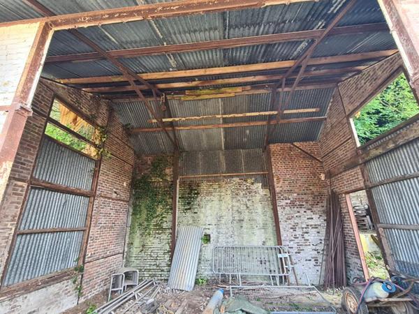 Exclusivité - Les Andelys centre - Maison en pierre  d'environ 140 m2  + une grange à rénover sur 1.297 m2 de terrain plat  - Prix : 99.990