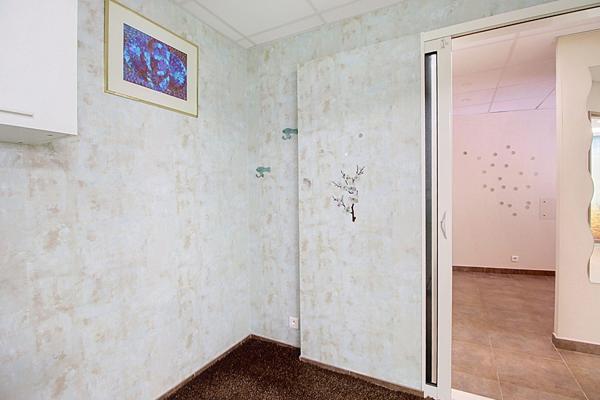 À VENDRE EN EXCLUSIVITE ! A Salernes - Local commercial de 98 m²