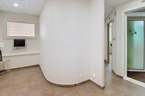 À VENDRE EN EXCLUSIVITE ! A Salernes - Local commercial de 98 m²