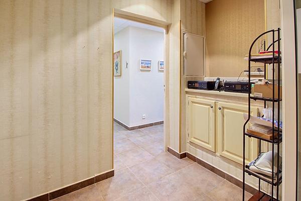 À VENDRE EN EXCLUSIVITE ! A Salernes - Local commercial de 98 m²