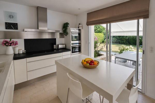 Fouesnant, Beg-Meil, très jolie contemporaine de 205 m² environ, bourg et plages à pied !