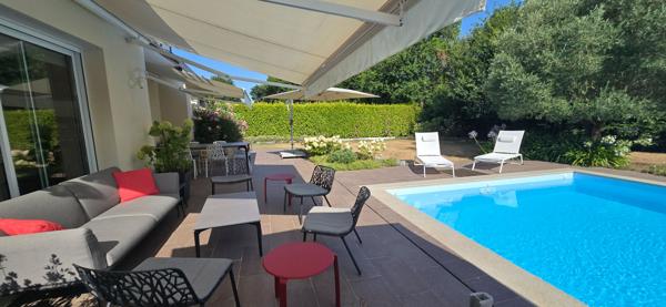 Fouesnant, Beg-Meil, très jolie contemporaine de 205 m² environ, bourg et plages à pied !