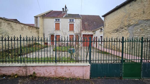 Maison à vendre à Andelot-Blancheville - 7 pièces avec fort potentiel
