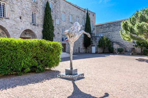 🪄 À CÉDER – Droit au bail au cœur du village du Castellet (83) - Emplacement n°1 – Rue de l’Église – Piétonne & ultra-passante