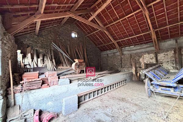 Grange à vendre à réhabiliter à Mazaye  1550m² de terrain