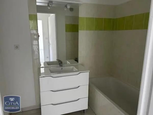 Appartement à louer 2 pièces 48.05m² Casteljaloux (47700)
