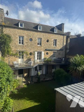 Maison en pierres Hyper centre Dinan