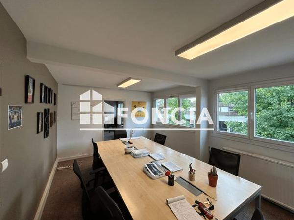 Location Local commercial 4 pièces - Bois Guillaume 76230