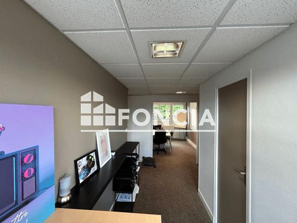 Location Local commercial 4 pièces - Bois Guillaume 76230