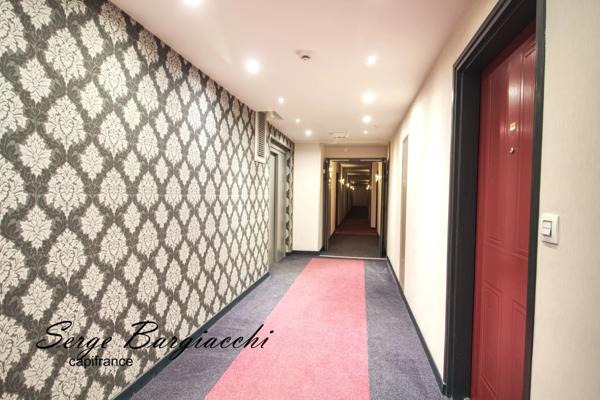 A Douai (59), Appartement en résidence de type 3, 67m², 2 chambres, balcon et parking