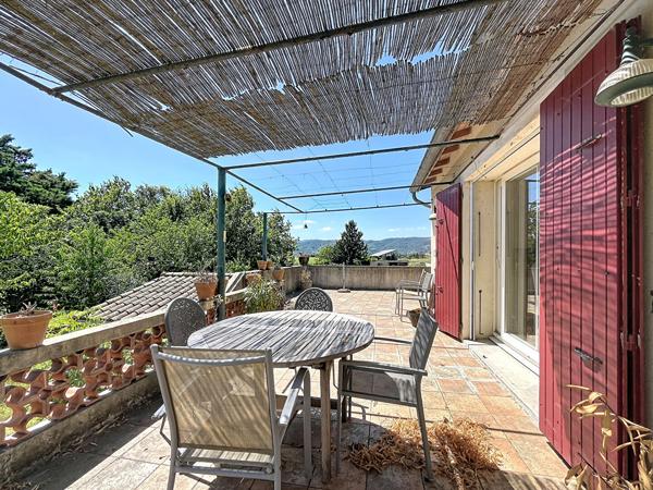 Maison Livron Sur Drome  144 m2, 4 chambres, 18500m² de terrain , campagne, pierres, dependances