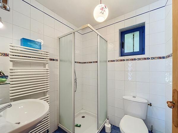 Maison Livron Sur Drome  144 m2, 4 chambres, 18500m² de terrain , campagne, pierres, dependances