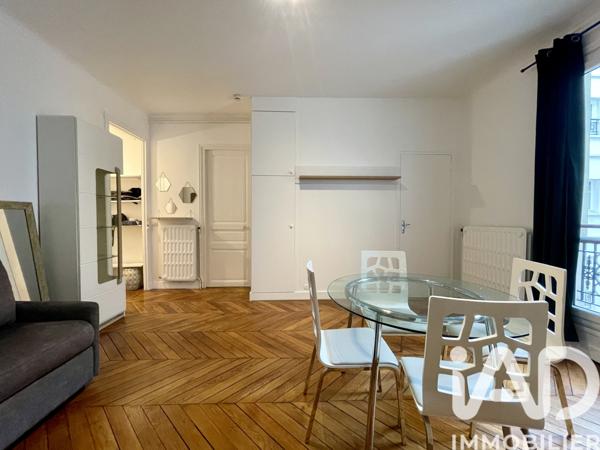 Location studio 32 m² Paris 8