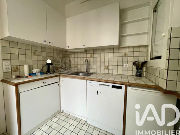 Location studio 32 m² Paris 8