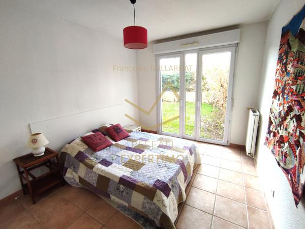 L'Isle-sur-la-Sorgue (84800) Appartement RDC avec jardin dans résidence sécurisée avec place de parking extérieure proche de la ville