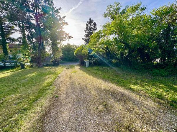 Terrain constructible secteur Manissieux