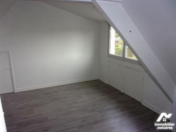 Maison en pierres d'environ 70 m² habitable sur 300 m² de terrain