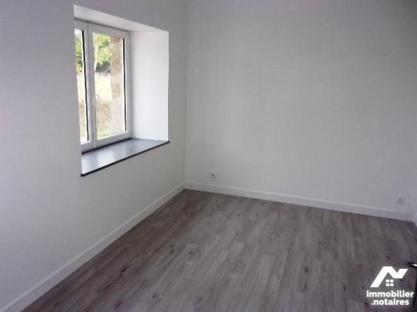 Maison en pierres d'environ 70 m² habitable sur 300 m² de terrain