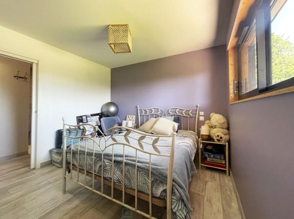 MAISON D’ARCHITECTE OSSATURE BOIS, 165M² SUR UNE PARCELLE DE +/- 1 400 M²