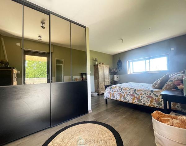 MAISON D’ARCHITECTE OSSATURE BOIS, 165M² SUR UNE PARCELLE DE +/- 1 400 M²