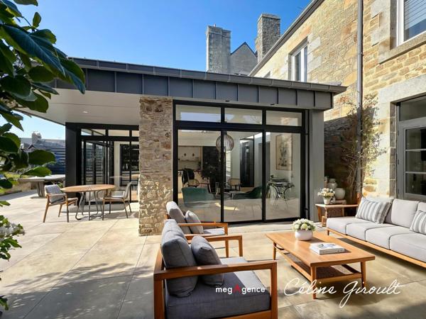 Maison à AVRANCHES, 50300 - 10 pièces 250m²