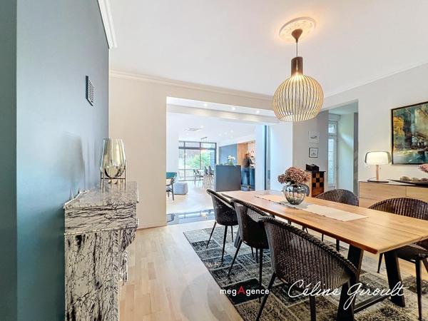 Maison à AVRANCHES, 50300 - 10 pièces 250m²