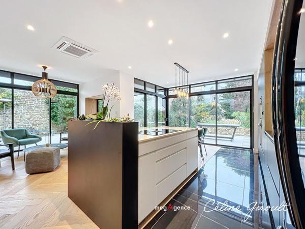 Maison à AVRANCHES, 50300 - 10 pièces 250m²