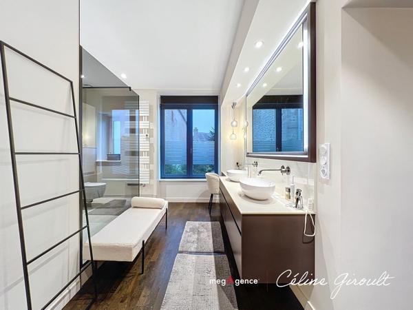 Maison à AVRANCHES, 50300 - 10 pièces 250m²