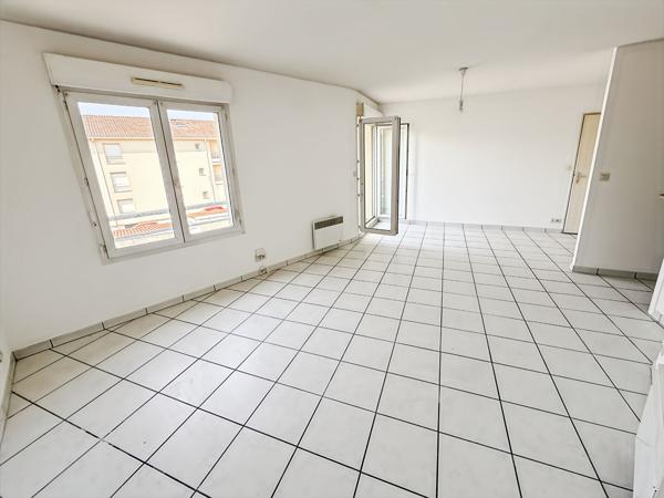 A vendre appartement T2 Bordeaux vendu libre
