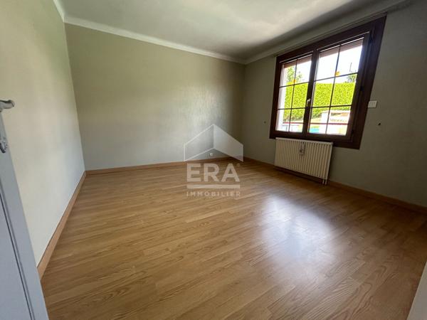 Maison de plain pied sur élevé à Gacé