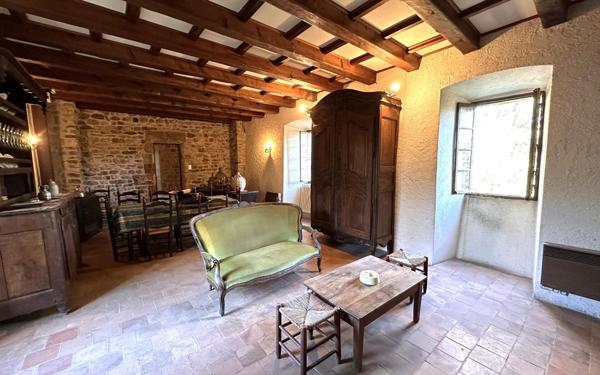 Maison à vendre    5 pièces •  Laurac-en-Vivarais