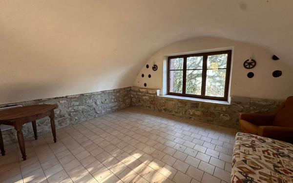 Maison à vendre    5 pièces •  Laurac-en-Vivarais