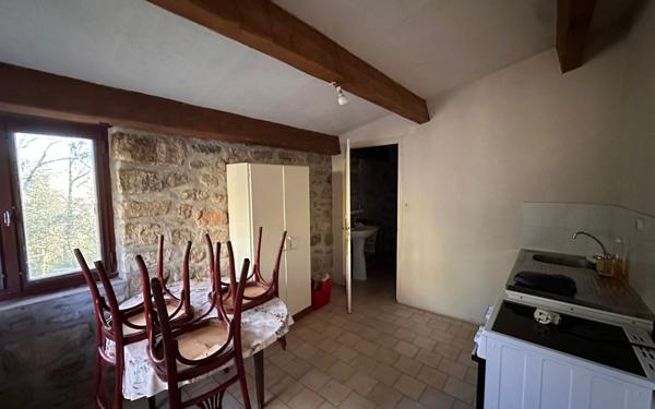 Maison à vendre    5 pièces •  Laurac-en-Vivarais