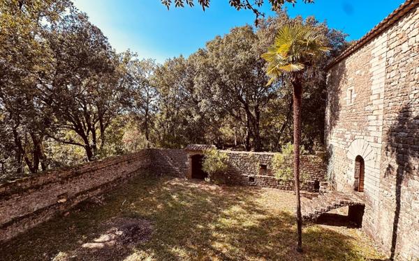 Maison à vendre    5 pièces •  Laurac-en-Vivarais