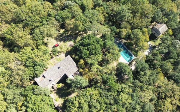 Maison à vendre    5 pièces •  Laurac-en-Vivarais