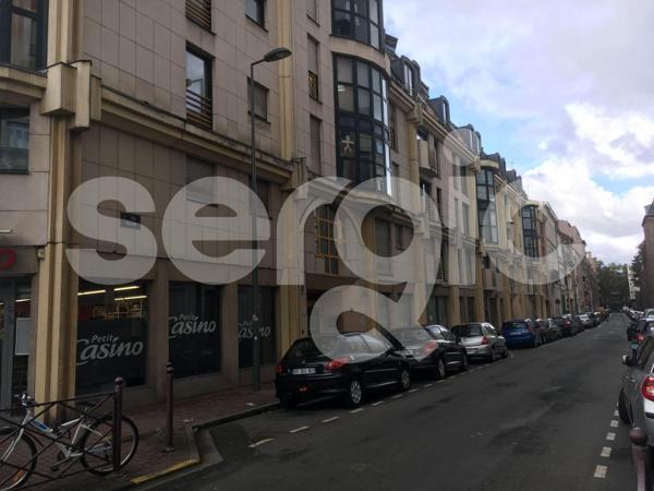 Location Parking 10 59800 Lille 19 0355 99 0127