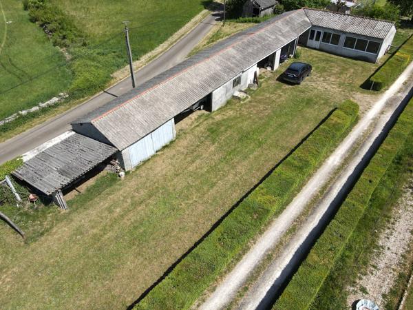 Logis du XVIe siècle rénové et proche de Ruffec